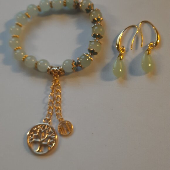 Handcrafted Jewelry - Brand New Gorgeous Cat Eye Beads, Metal Spacers Bracelet With Matching Earrings